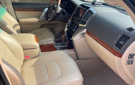 Toyota Land Cruiser 200, 2012 год, 4 499 900 рублей, 10 фотография