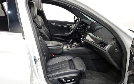 BMW 5 серия, 2022 год, 4 350 000 рублей, 15 фотография