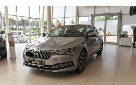 Skoda Superb III рестайлинг, 2024 год, 4 312 500 рублей, 1 фотография