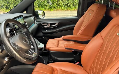 Mercedes-Benz V-Класс, 2022 год, 9 500 000 рублей, 20 фотография