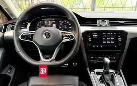 Volkswagen Passat B8 рестайлинг, 2019 год, 2 500 000 рублей, 15 фотография