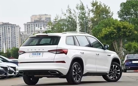Skoda Kodiaq I, 2025 год, 3 650 000 рублей, 7 фотография