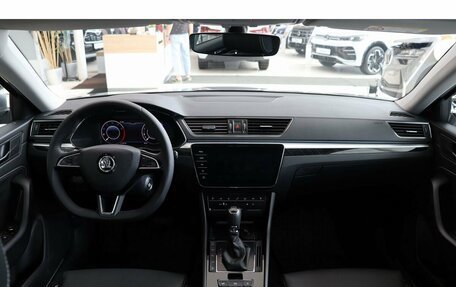 Skoda Superb III рестайлинг, 2024 год, 4 300 000 рублей, 10 фотография