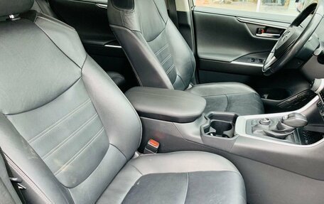 Toyota RAV4, 2020 год, 3 906 000 рублей, 9 фотография