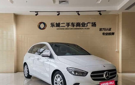 Mercedes-Benz B-Класс, 2022 год, 1 930 000 рублей, 3 фотография