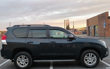 Toyota Land Cruiser Prado 150 рестайлинг 2, 2010 год, 2 370 000 рублей, 3 фотография