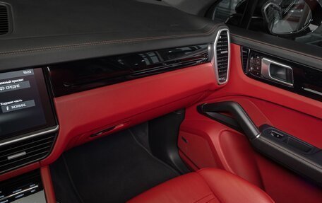 Porsche Cayenne III, 2021 год, 10 490 000 рублей, 14 фотография