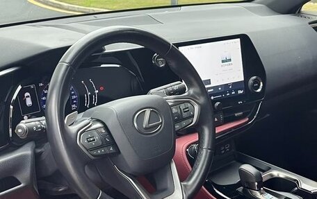 Lexus NX, 2022 год, 3 790 000 рублей, 10 фотография
