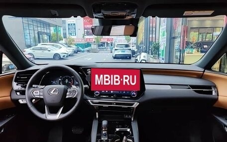 Lexus RX IV рестайлинг, 2025 год, 6 490 000 рублей, 11 фотография