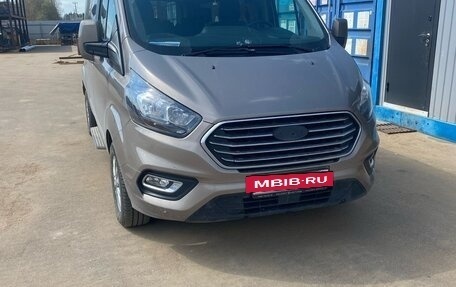 Ford Tourneo Custom I рестайлинг, 2018 год, 2 500 000 рублей, 5 фотография