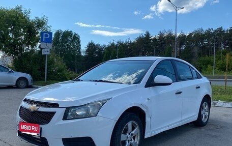 Chevrolet Cruze II, 2010 год, 450 000 рублей, 4 фотография