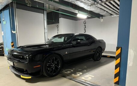 Dodge Challenger III рестайлинг 2, 2021 год, 3 300 000 рублей, 6 фотография