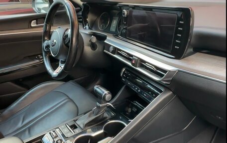 KIA K5, 2020 год, 2 200 000 рублей, 8 фотография
