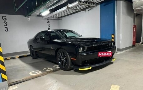 Dodge Challenger III рестайлинг 2, 2021 год, 3 300 000 рублей, 7 фотография