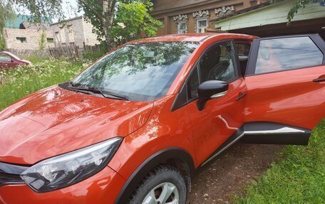 Renault Kaptur I рестайлинг, 2019 год, 1 550 000 рублей, 4 фотография