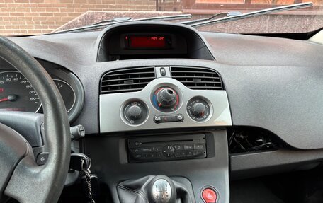 Renault Kangoo II рестайлинг, 2013 год, 750 000 рублей, 7 фотография