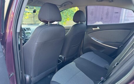 Hyundai Solaris II рестайлинг, 2013 год, 895 000 рублей, 16 фотография