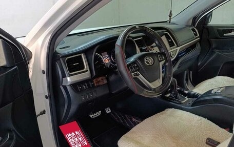 Toyota Highlander III, 2014 год, 3 600 000 рублей, 3 фотография