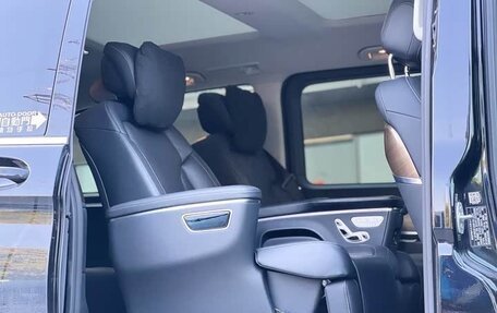Mercedes-Benz V-Класс, 2021 год, 4 750 000 рублей, 12 фотография