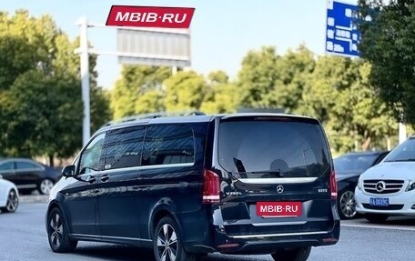 Mercedes-Benz V-Класс, 2021 год, 4 750 000 рублей, 4 фотография