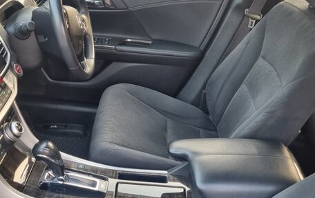 Honda Accord IX рестайлинг, 2013 год, 1 800 000 рублей, 18 фотография
