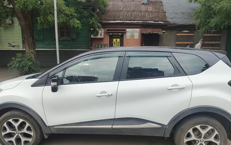 Renault Kaptur I рестайлинг, 2016 год, 1 050 000 рублей, 2 фотография