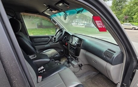 Toyota Land Cruiser 100 рестайлинг 2, 2005 год, 2 000 000 рублей, 9 фотография