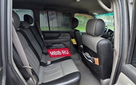 Toyota Land Cruiser 100 рестайлинг 2, 2005 год, 2 000 000 рублей, 8 фотография