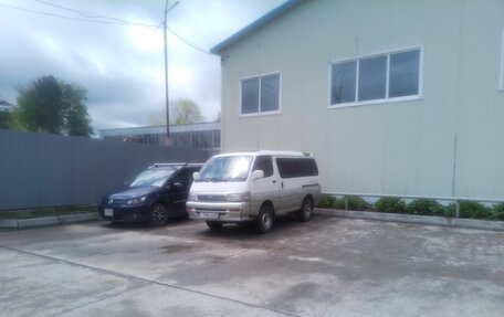 Toyota HiAce H100, 1995 год, 760 000 рублей, 2 фотография
