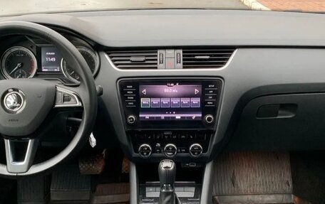 Skoda Octavia, 2018 год, 2 100 000 рублей, 23 фотография