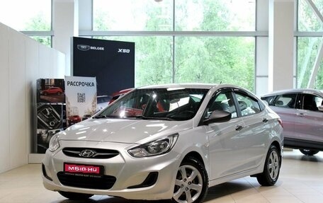 Hyundai Solaris II рестайлинг, 2013 год, 690 000 рублей, 1 фотография