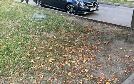 Mercedes-Benz E-Класс, 2015 год, 2 650 000 рублей, 5 фотография