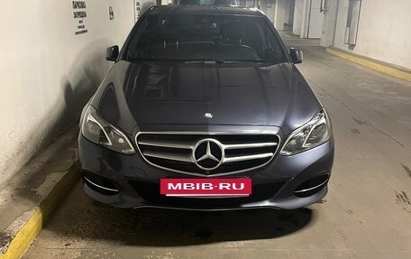 Mercedes-Benz E-Класс, 2015 год, 2 650 000 рублей, 3 фотография