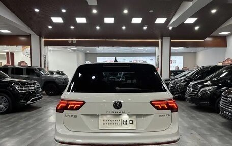 Volkswagen Tiguan II, 2022 год, 2 660 000 рублей, 5 фотография