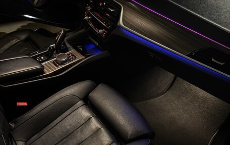 BMW 5 серия, 2019 год, 3 859 000 рублей, 11 фотография