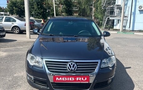 Volkswagen Passat B6, 2005 год, 650 000 рублей, 2 фотография