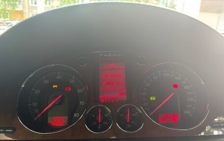 Volkswagen Passat B6, 2005 год, 650 000 рублей, 20 фотография