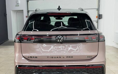 Volkswagen Tiguan, 2024 год, 5 650 000 рублей, 4 фотография