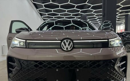 Volkswagen Tiguan, 2024 год, 5 650 000 рублей, 7 фотография