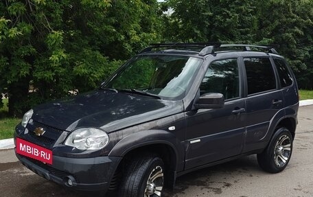 Chevrolet Niva I рестайлинг, 2012 год, 420 000 рублей, 3 фотография