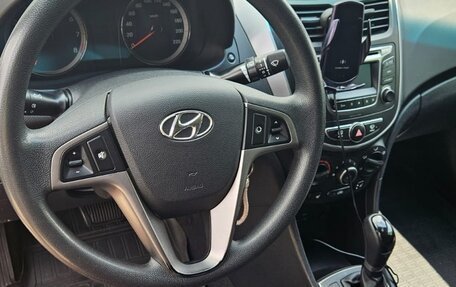 Hyundai Solaris II рестайлинг, 2015 год, 930 000 рублей, 9 фотография
