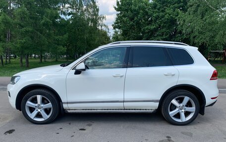 Volkswagen Touareg III, 2011 год, 1 750 000 рублей, 3 фотография