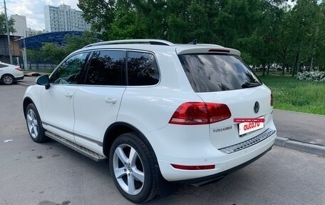 Volkswagen Touareg III, 2011 год, 1 750 000 рублей, 6 фотография