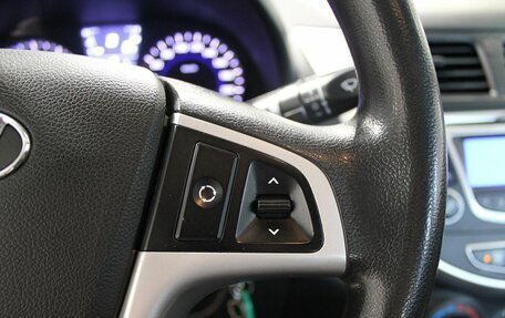 Hyundai Solaris II рестайлинг, 2013 год, 690 000 рублей, 11 фотография