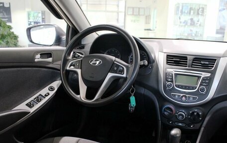 Hyundai Solaris II рестайлинг, 2013 год, 690 000 рублей, 9 фотография