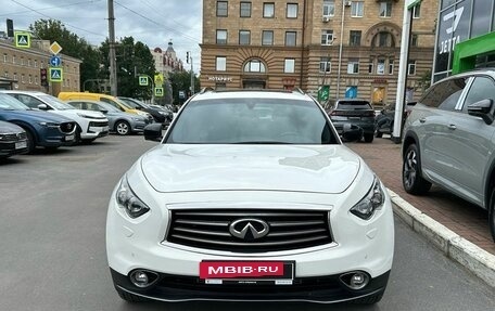 Infiniti QX70, 2016 год, 2 579 000 рублей, 2 фотография