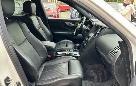 Infiniti QX70, 2016 год, 2 579 000 рублей, 14 фотография