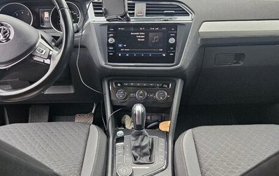 Volkswagen Tiguan II, 2020 год, 2 300 000 рублей, 1 фотография