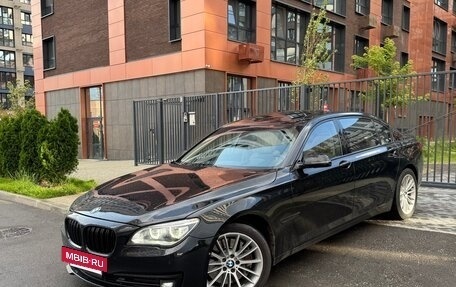 BMW 7 серия, 2012 год, 2 800 000 рублей, 24 фотография