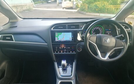 Honda Shuttle II, 2015 год, 1 050 000 рублей, 12 фотография